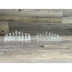 VINTAGE GAME GLASS MINI CHESS SET  32 CLEAR &‎ FROSTED PIECES 1 3/4" - 3" HIGH